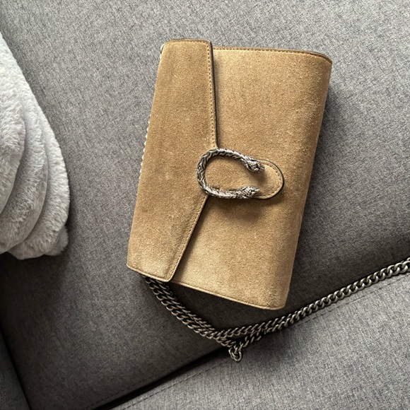 Suede beige Gucci shoulders bags - Picture 3 of 3